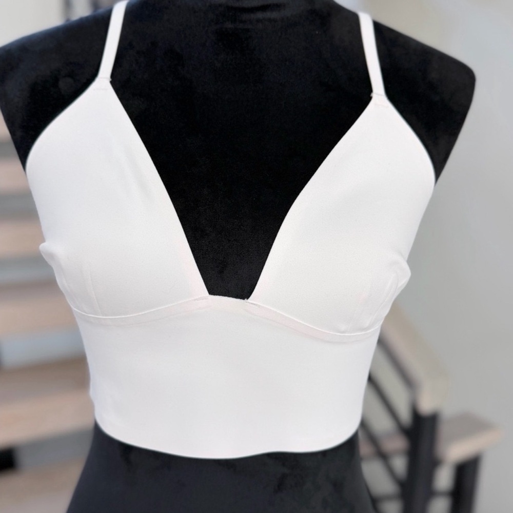 New Deep V White Strappy Crop Top size S